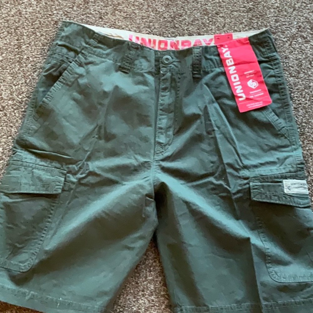 Unionbay Green Cargo Shorts for Men